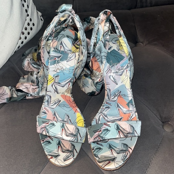 Women’s Christian louboutin heels - Picture 4 of 6